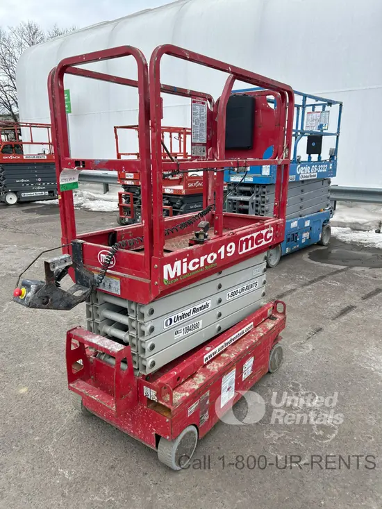 2019 MEC MICRO 19 Scissor Lift