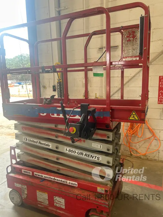2020 MEC MICRO 19 Scissor Lift