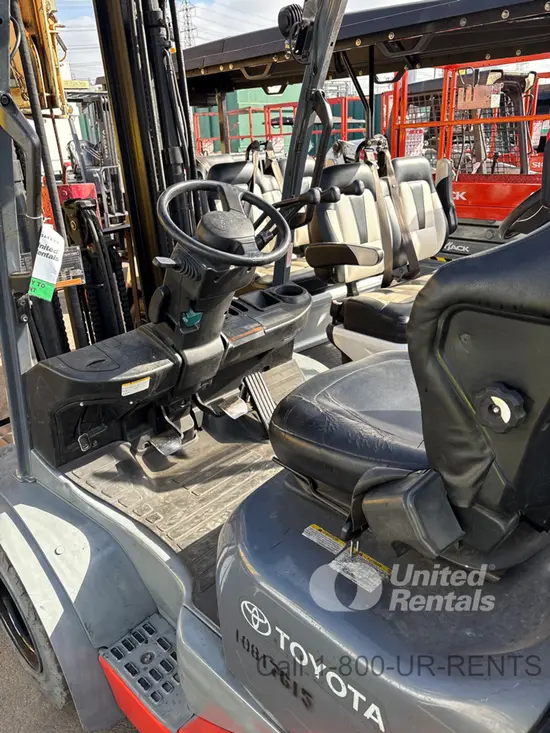 2018 Toyota 8FGU25 Warehouse Forklift
