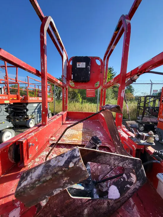 2019 MEC MICRO 19 Scissor Lift