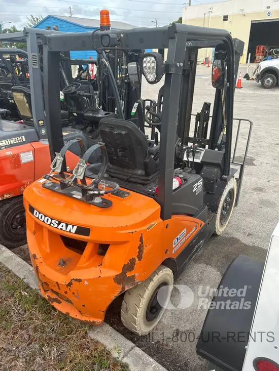 2022 Doosan G25E-7DF Warehouse Forklift