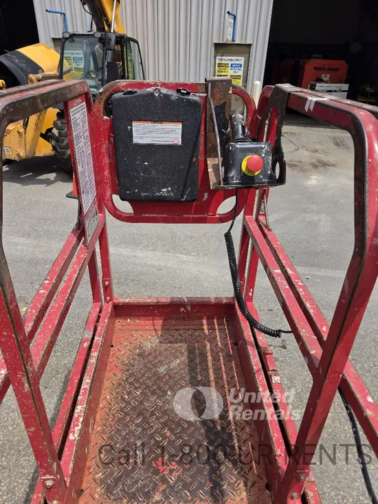2018 MEC MICRO 19 Scissor Lift