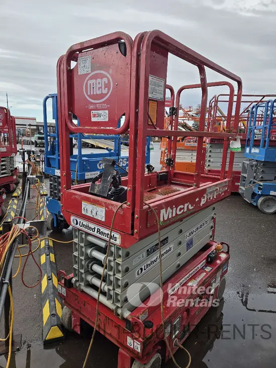 2019 MEC MICRO 19 Scissor Lift