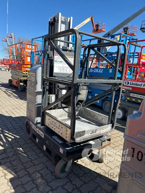 2017 JLG 20MVL Self-Propelled One-Person Lift