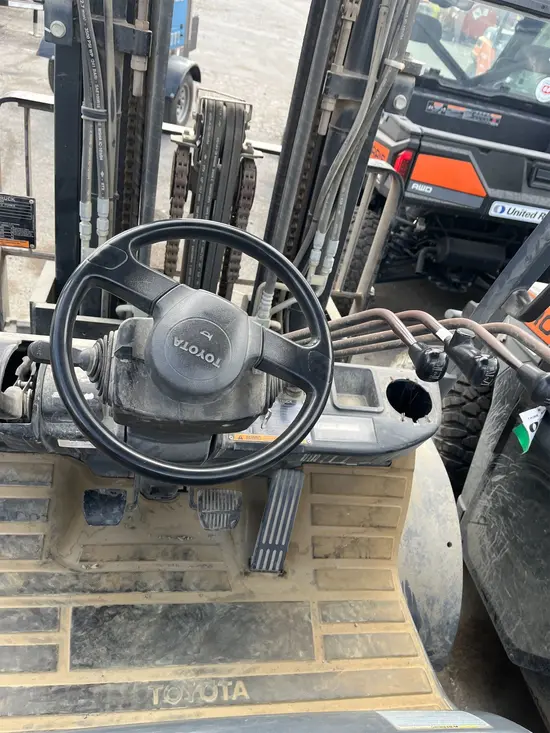 2018 Toyota 8FD35U Warehouse Forklift
