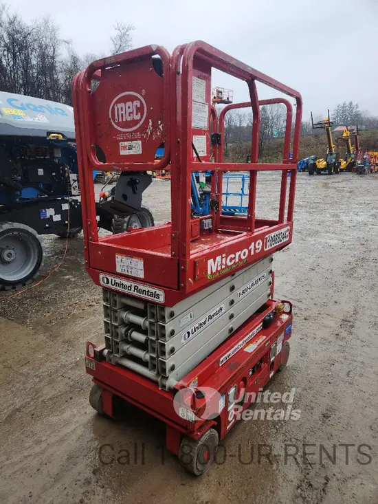 2019 MEC MICRO 19 Scissor Lift