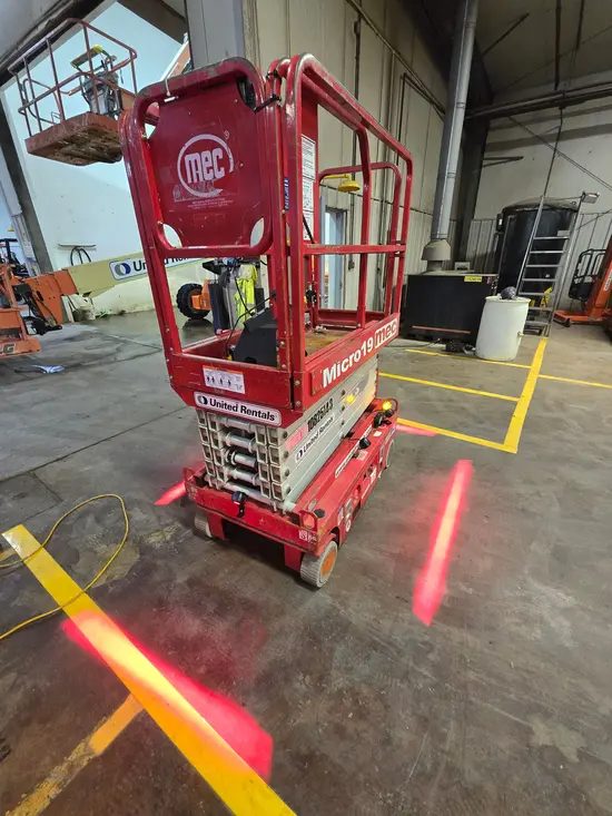 2018 MEC MICRO 19 Scissor Lift