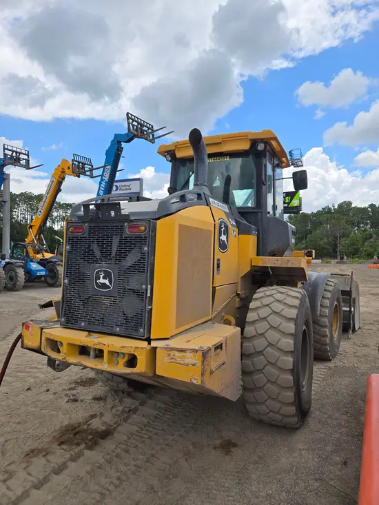 2022 John Deere 544P Wheel Loader