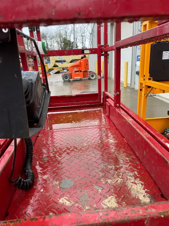 2019 MEC MICRO 19 Scissor Lift