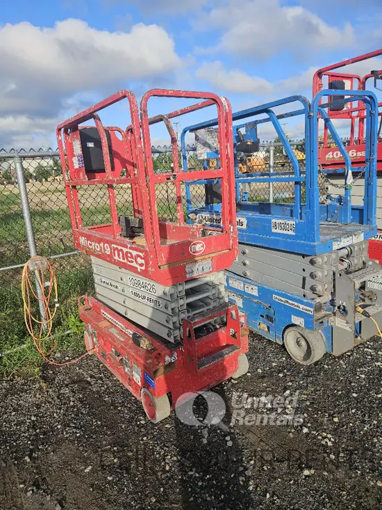 2019 MEC MICRO 19 Scissor Lift