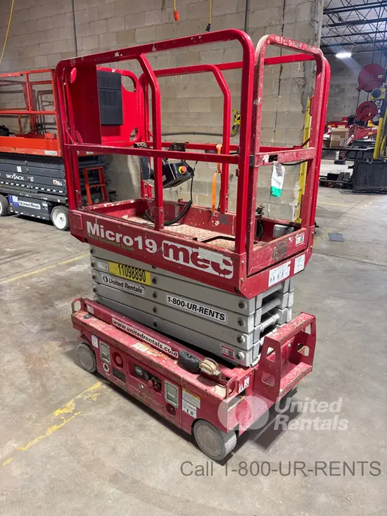 2020 MEC MICRO 19 Scissor Lift