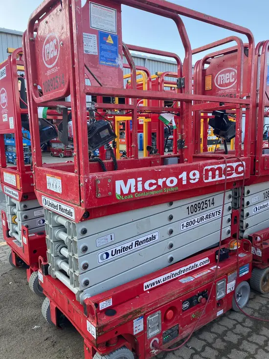 2019 MEC MICRO 19 Scissor Lift