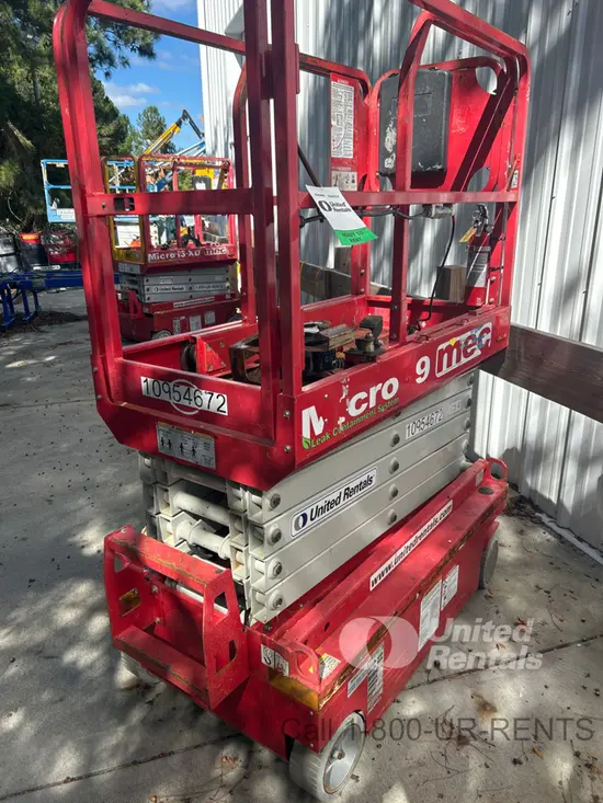 2019 MEC MICRO 19 Scissor Lift