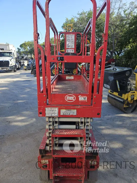2020 MEC MICRO 26 Scissor Lift