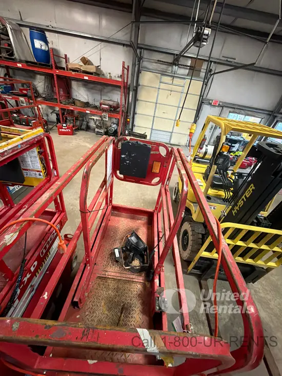 2019 MEC MICRO 19 Scissor Lift