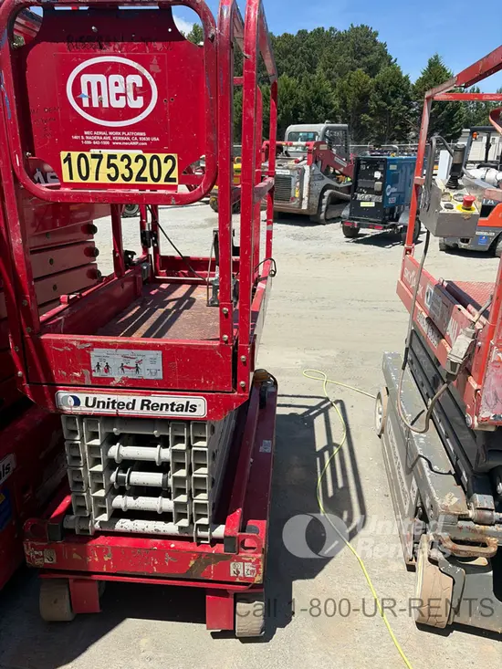 2018 MEC MICRO 19 Scissor Lift