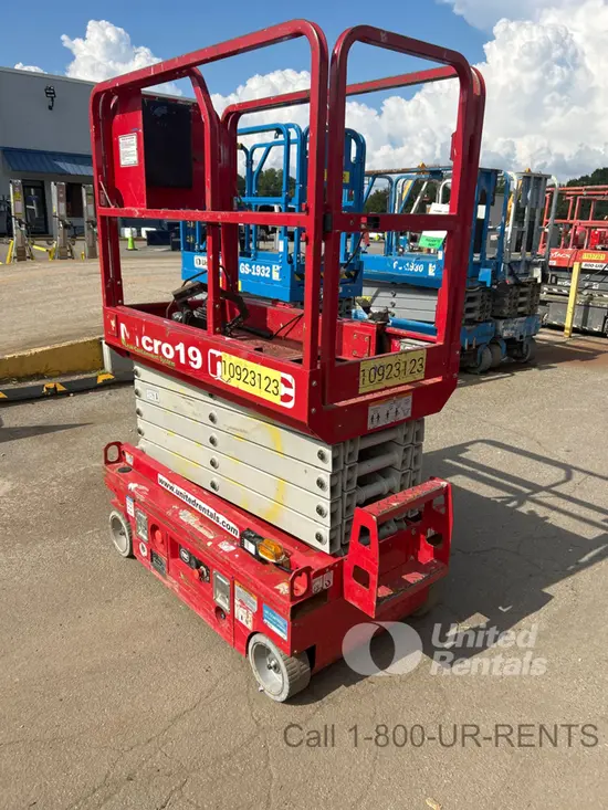 2019 MEC MICRO 19 Scissor Lift