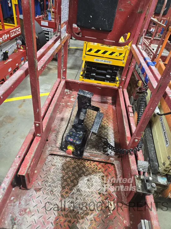 2018 MEC MICRO 19 Scissor Lift