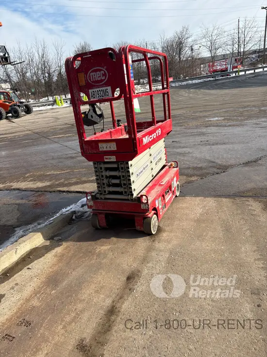 2019 MEC MICRO 19 Scissor Lift