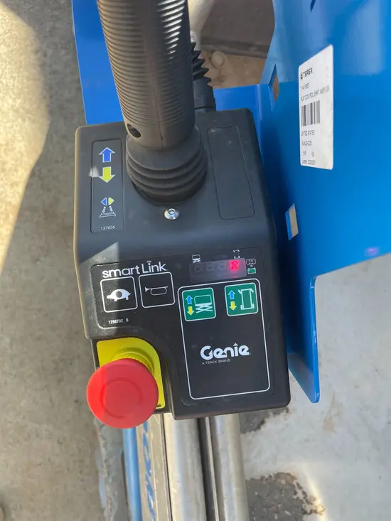 2018 Genie GR-20 Self-Propelled One-Person Lift