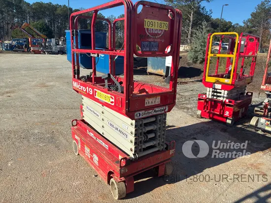 2019 MEC MICRO 19 Scissor Lift