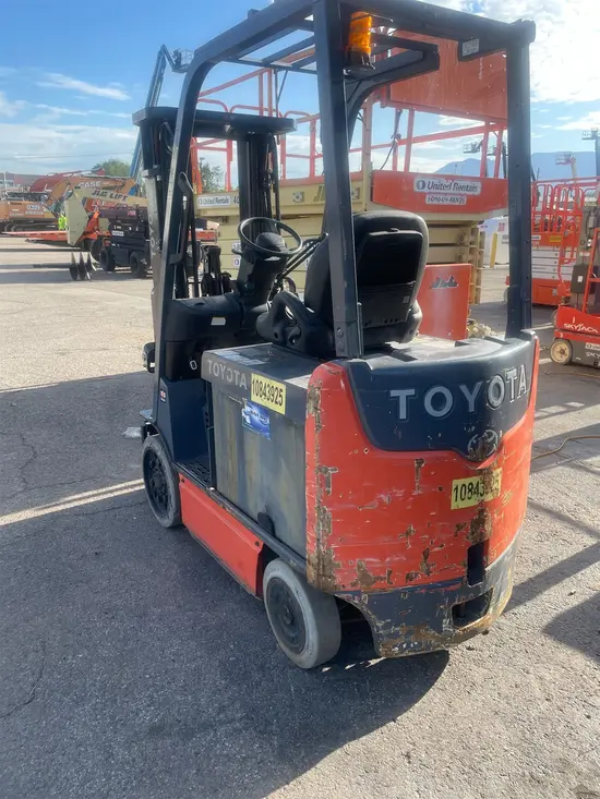 2018 Toyota 8FBCU25 Warehouse Forklift