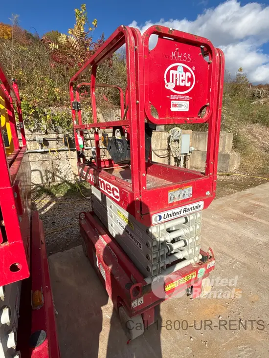 2019 MEC MICRO 19 Scissor Lift