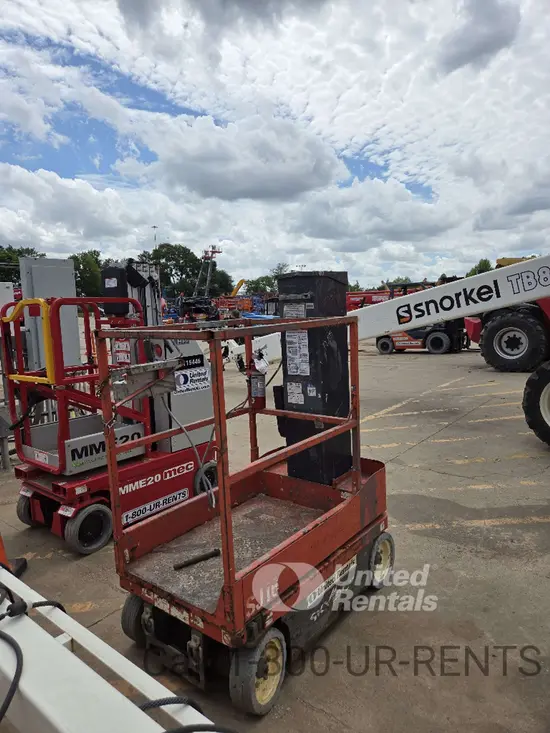 2017 Skyjack SJ16 Self-Propelled One-Person Lift
