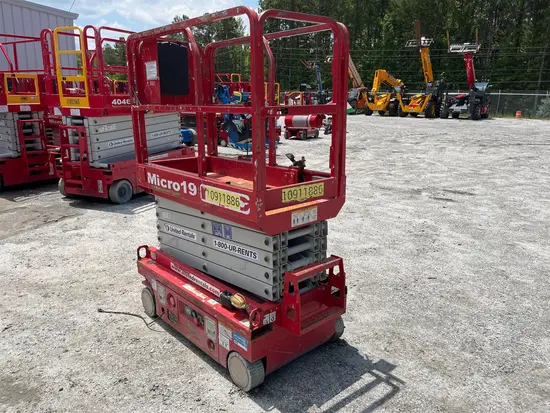 2019 MEC MICRO 19 Scissor Lift