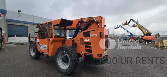 2018 SKYTRAK 8042 Forklift
