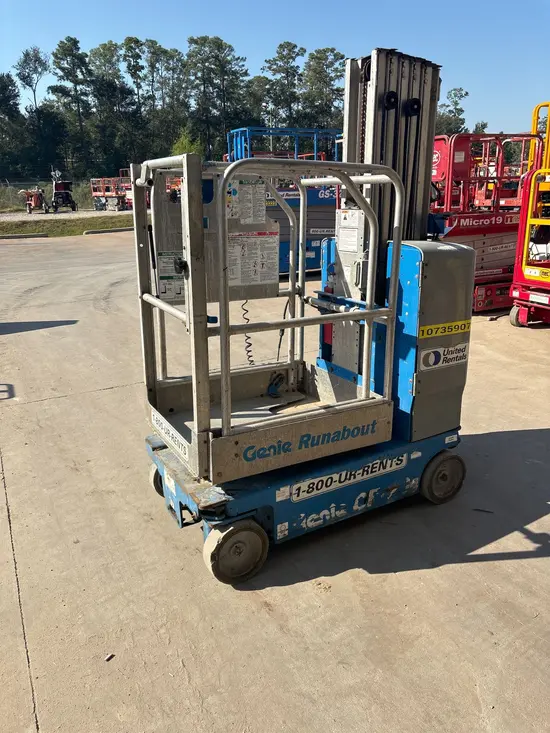2018 Genie GR-20 Self-Propelled One-Person Lift