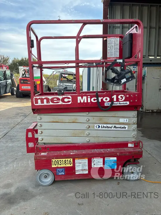 2019 MEC MICRO 19 Scissor Lift