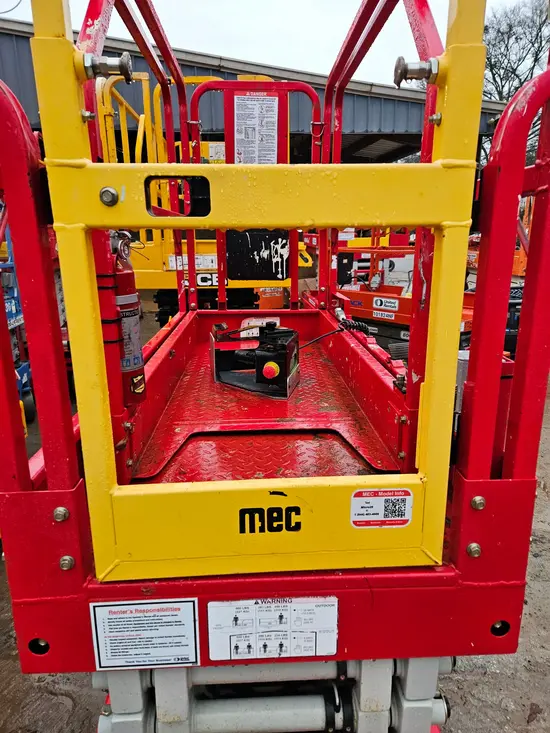 2021 MEC MICRO 26 Scissor Lift
