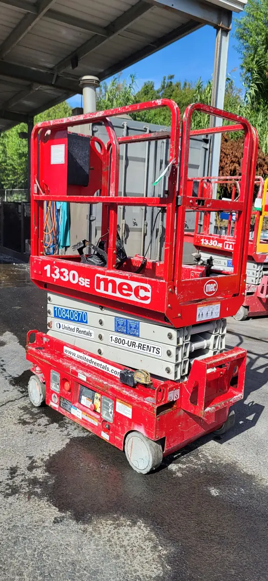 2018 MEC 1330SE Scissor Lift
