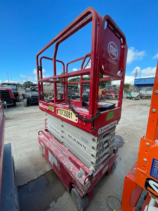 2018 MEC MICRO 19 Scissor Lift