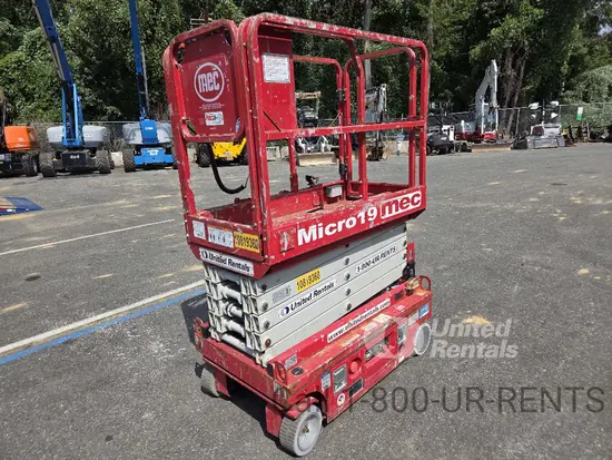2018 MEC MICRO 19 Scissor Lift