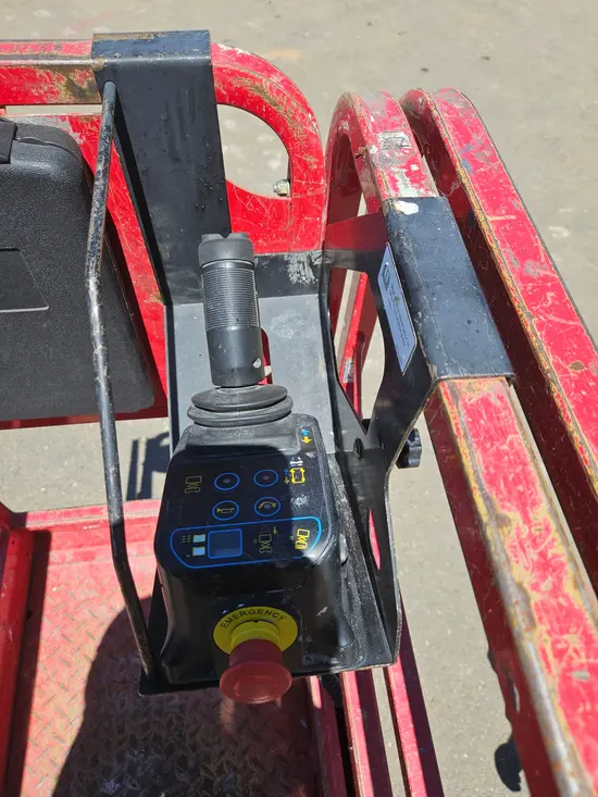 2018 MEC MICRO 19 Scissor Lift