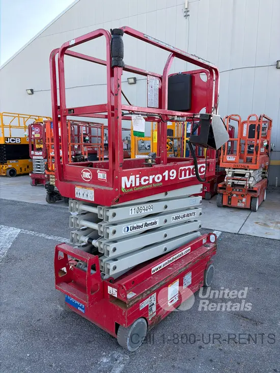 2020 MEC MICRO 19 Scissor Lift