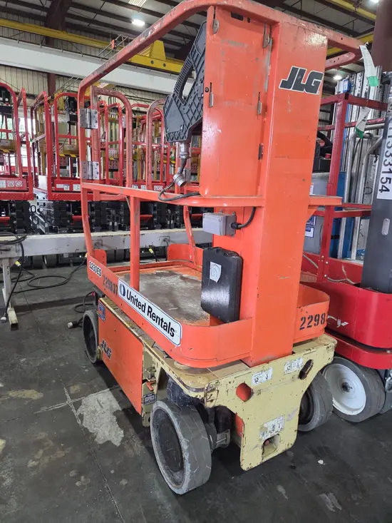 2019 JLG 1230ES Self-Propelled One-Person Lift