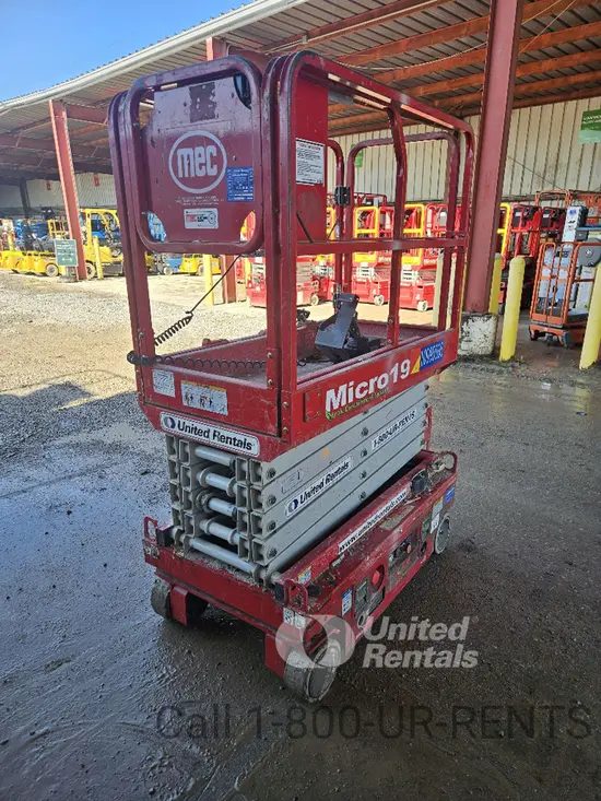 2019 MEC MICRO 19 Scissor Lift