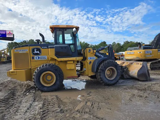 2021 John Deere 624L Wheel Loader
