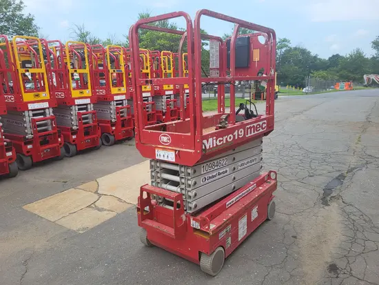 2019 MEC MICRO 19 Scissor Lift
