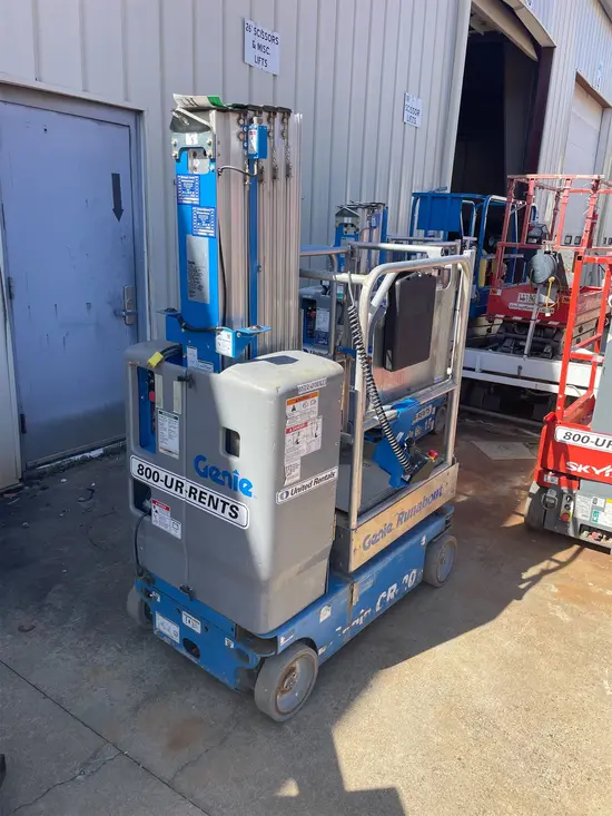 2018 Genie GR-20 Self-Propelled One-Person Lift