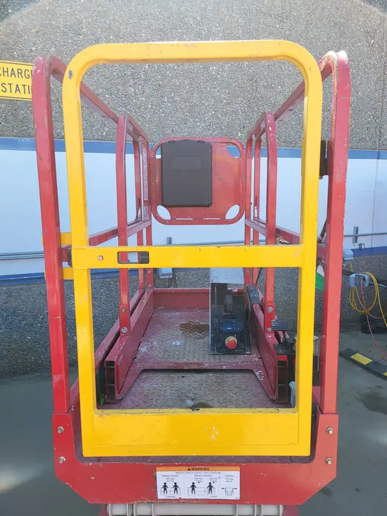 2018 MEC MICRO 19 Scissor Lift