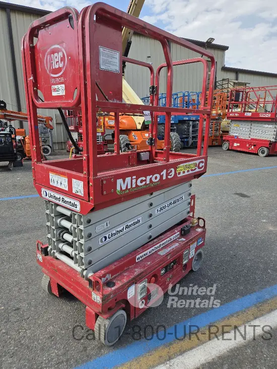2019 MEC MICRO 19 Scissor Lift