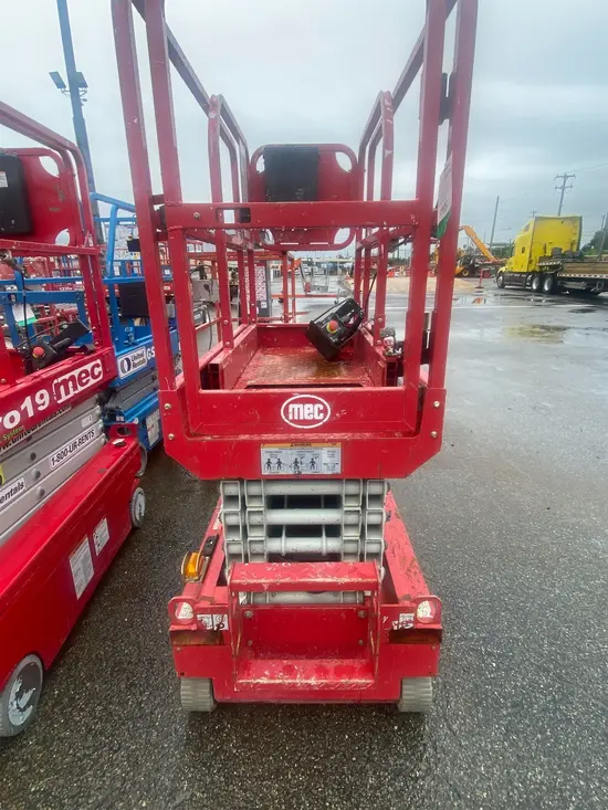 2019 MEC MICRO 19 Scissor Lift