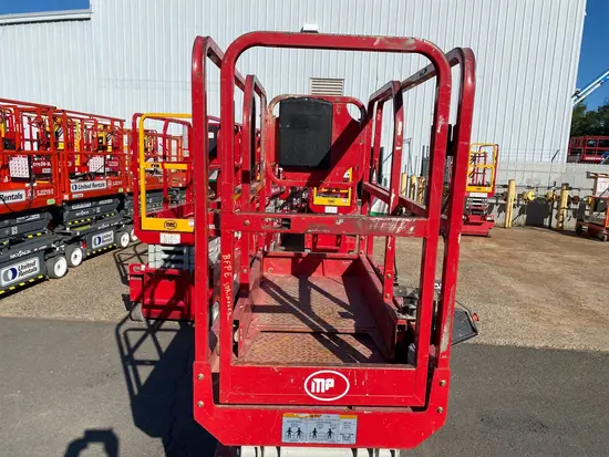 2019 MEC MICRO 19 Scissor Lift
