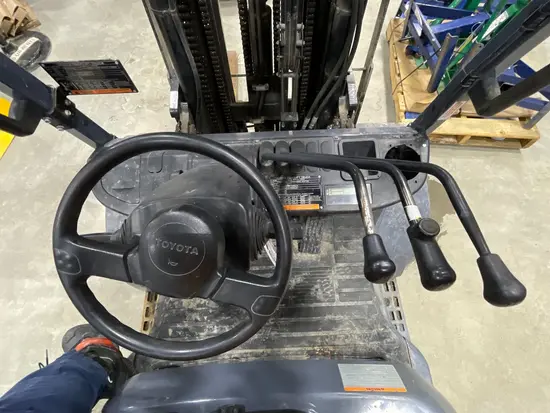 2019 Toyota 8FGU30 Warehouse Forklift