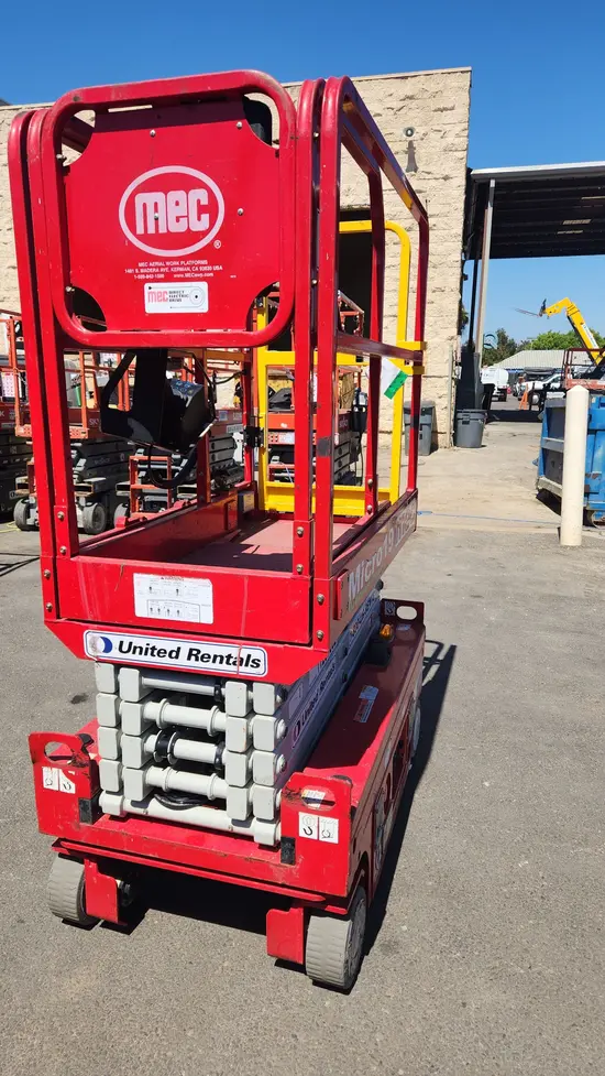 2021 MEC MICRO 19 Scissor Lift