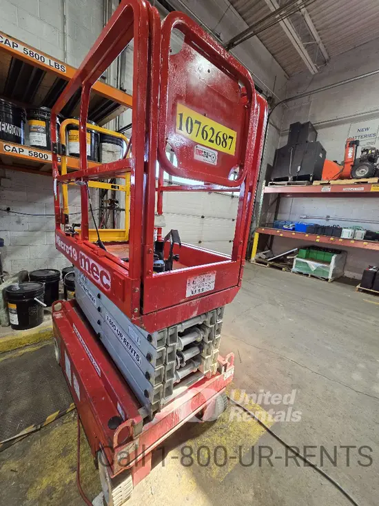 2018 MEC MICRO 19 Scissor Lift